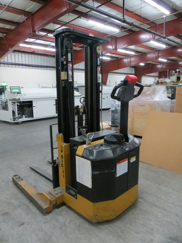 Big Joe PDS-30-177 TRI  Electric walkie straddle stacker electric