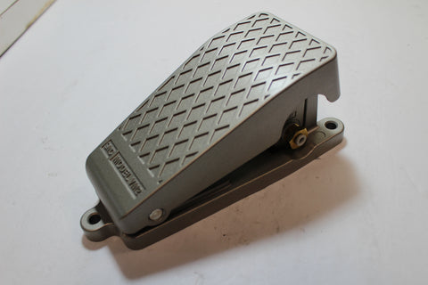 SMC Model VM2 Pneumatic Foot Pedal