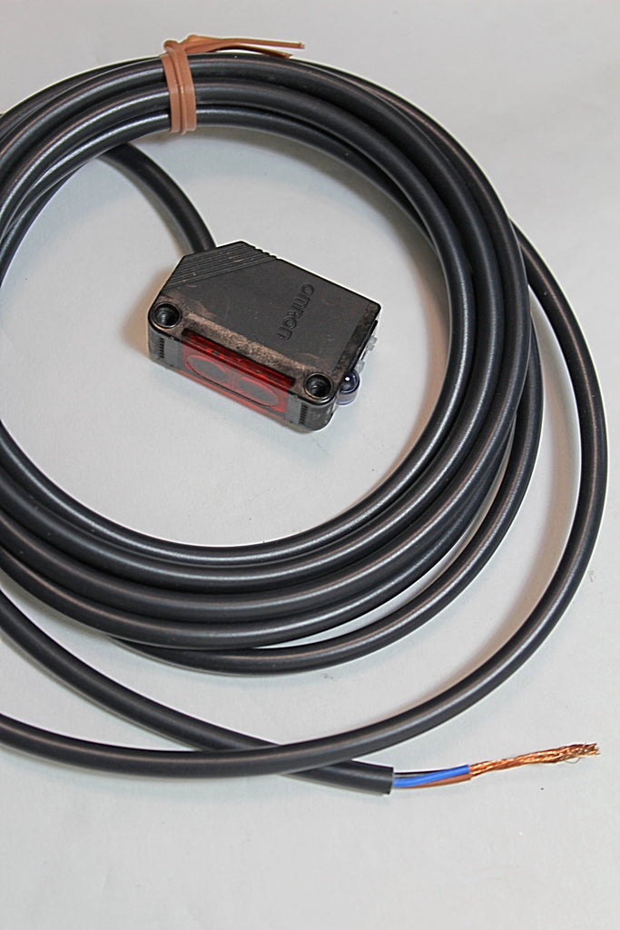 Omron E3Z-D81 Photoelectric Switch