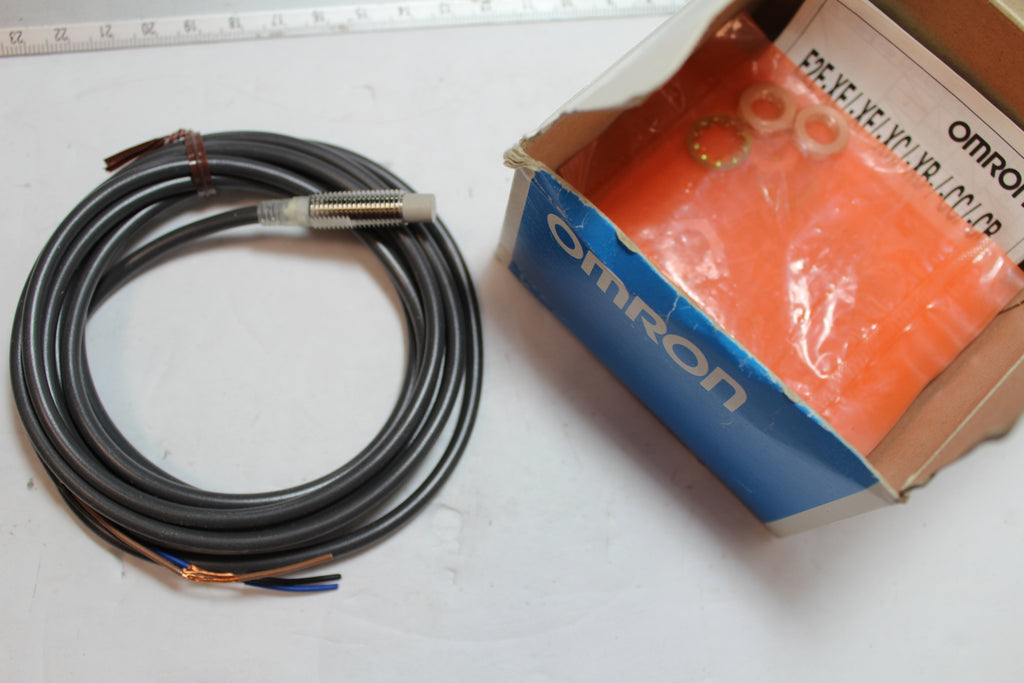 Omron E2E-X2ME1 Proximity Switch