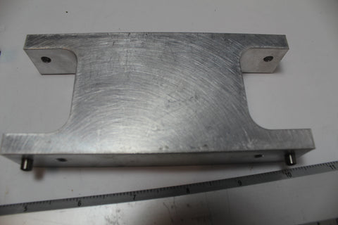 Universal 47084501 Spacer