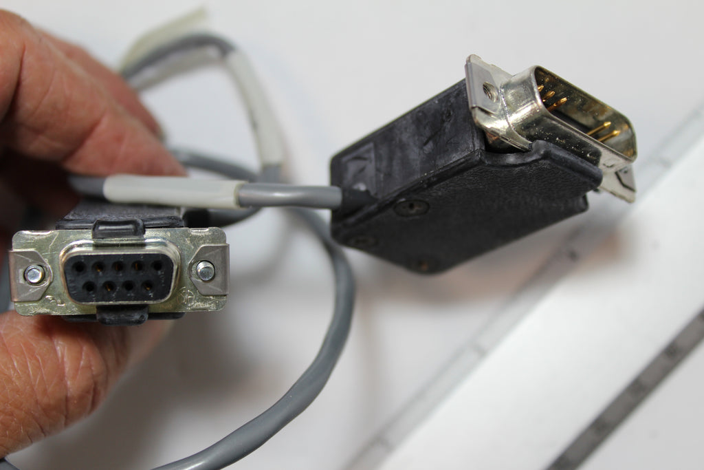 Universal 45242302 SERIAL CABLE