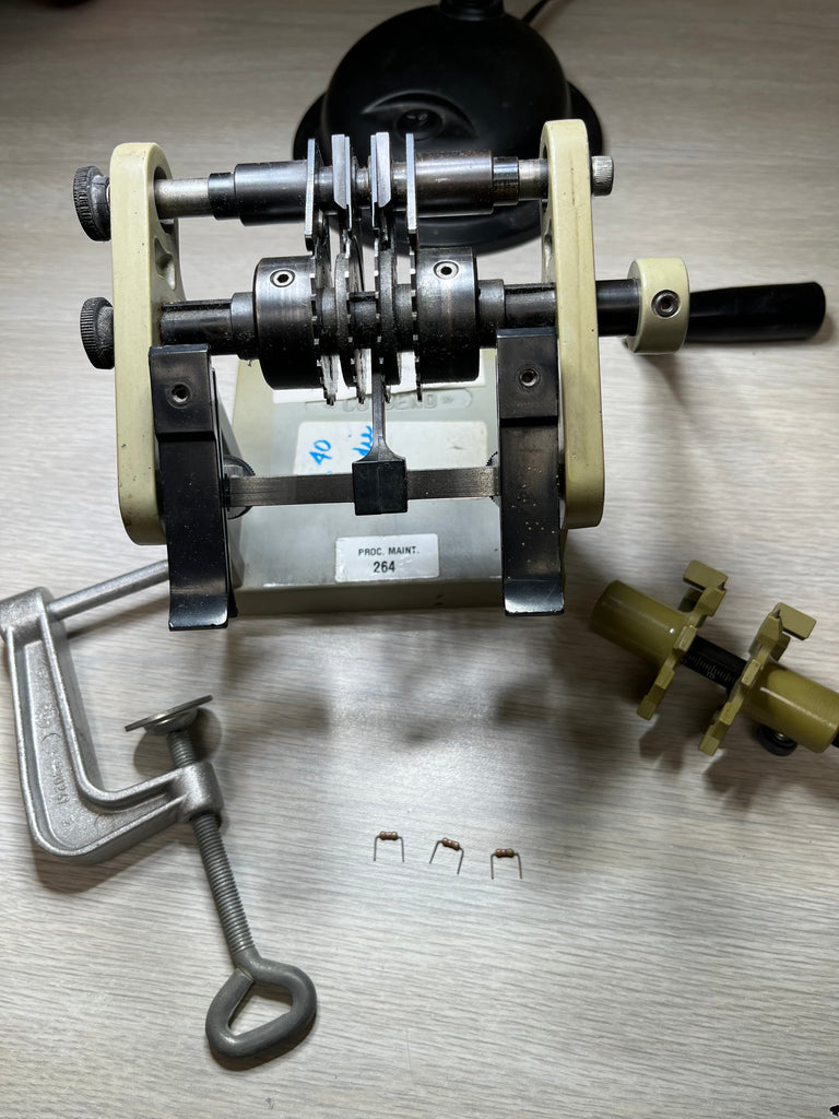 VB Cutbend Axial Electronic Components Lead Forming