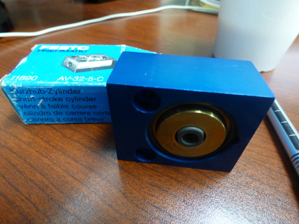 11890 - AIR-GAS  parts (407) 278-7311 / www.pfipartsus.com