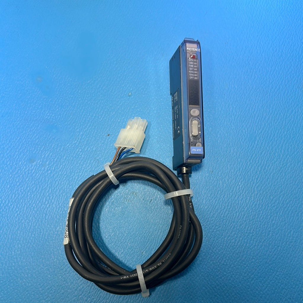 Keyence FS-V11 Fiber Optic Photoelectric Sensor Amplifier (L-049-0508)